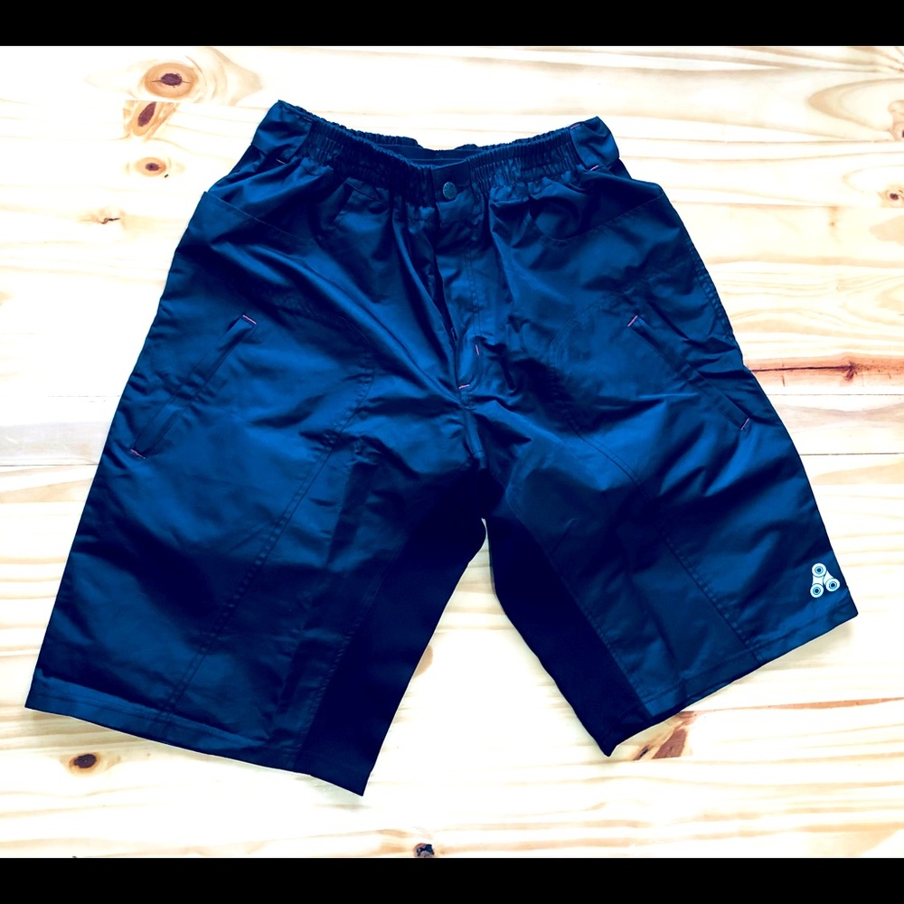 Urban Cycling Apparel Dual Tracker Black Men Shorts Large Secure Pockets Sz 2XL